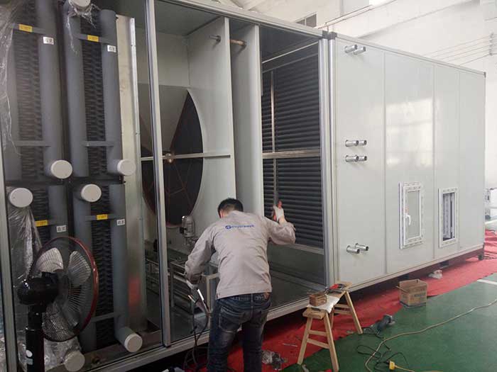 威海某大型化工企業(yè)兩臺(tái)10%濕度，40000風(fēng)量2臺(tái)除濕機(jī)組